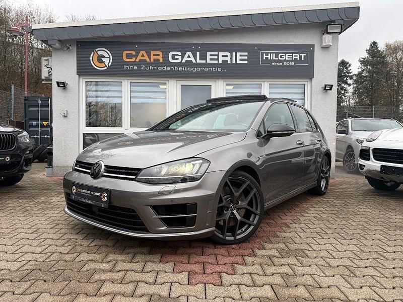 Grau Gebraucht 2016 VW Golf VII R Limousine | 16.990 € (Superpreis) - Bild 1/4