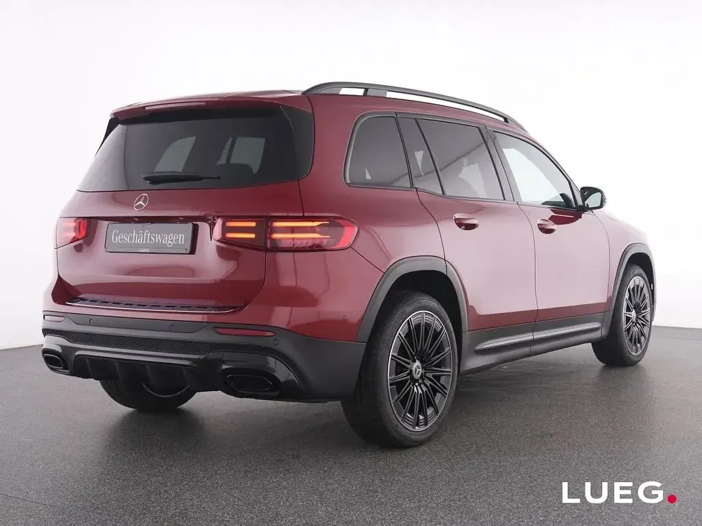 Gebraucht Mercedes GLB180 AMG 136 PS (100 kW) 2025 Rot SUV
