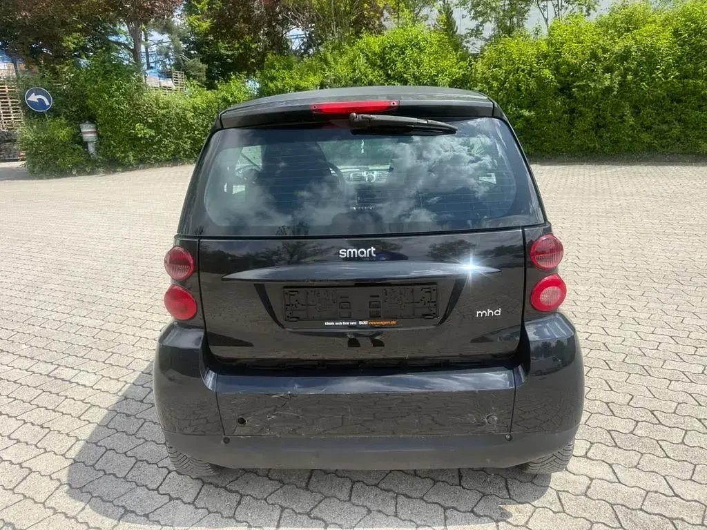 Gebraucht Smart ForTwo Coupé 61 PS (44 kW) 2011 Schwarz Coupé