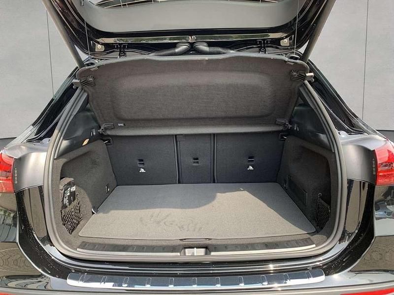 Gebraucht Mercedes GLA250 AMG 224 PS (164 kW) 2025 Schwarz SUV
