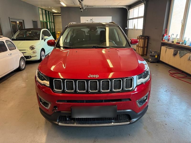 Gebraucht Jeep Compass 170 PS (125 kW) 2019 Rot SUV