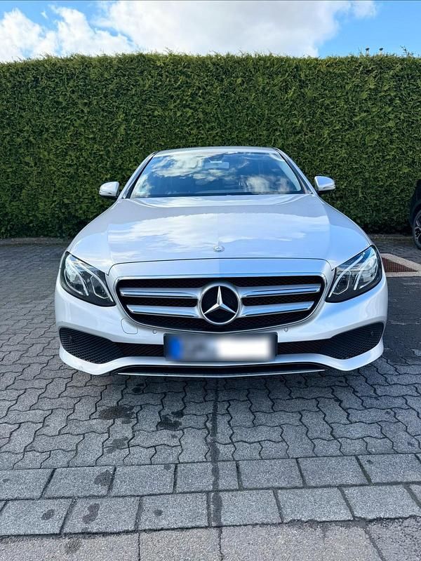 Usata Mercedes E200 184 CV (135 kW) 2016 Argento Berlina