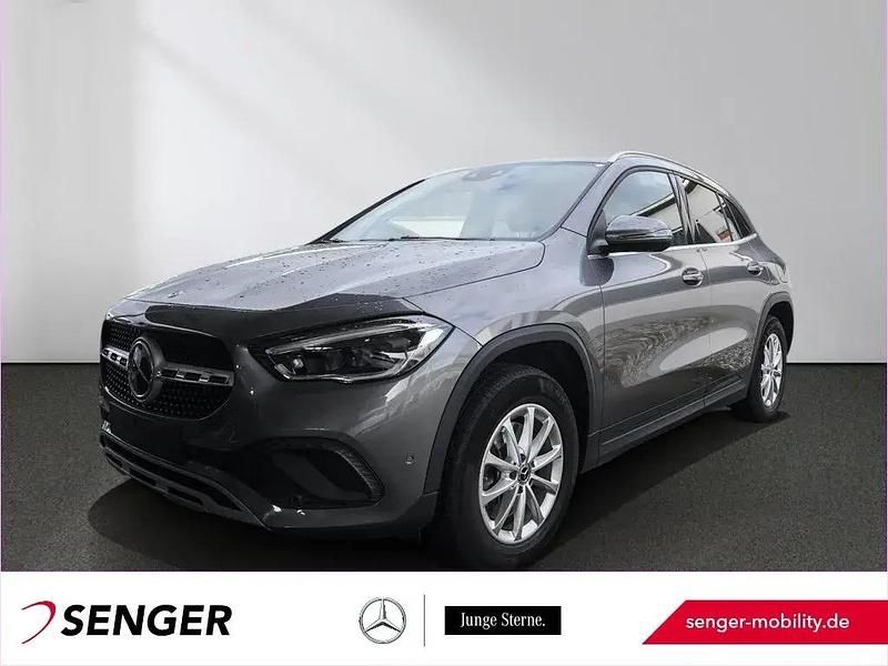 Lack mountaingrau Gebraucht 2021 Mercedes GLA250 Style SUV | 27.880 € (Fairer Preis) - Bild 1/1