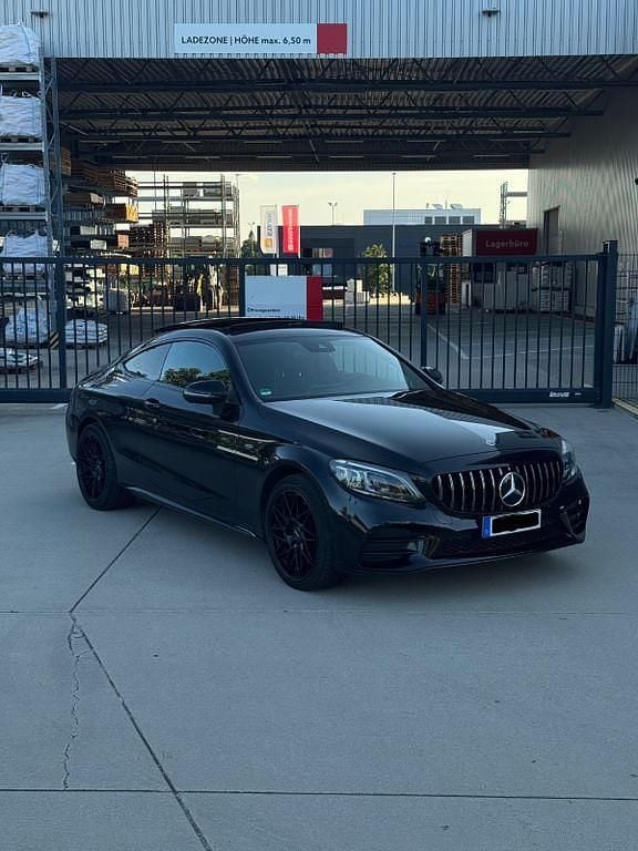 Schwarz Gebraucht 2019 Mercedes C400 AMG Coupé | 36.390 € (Fairer Preis) - Bild 1/4