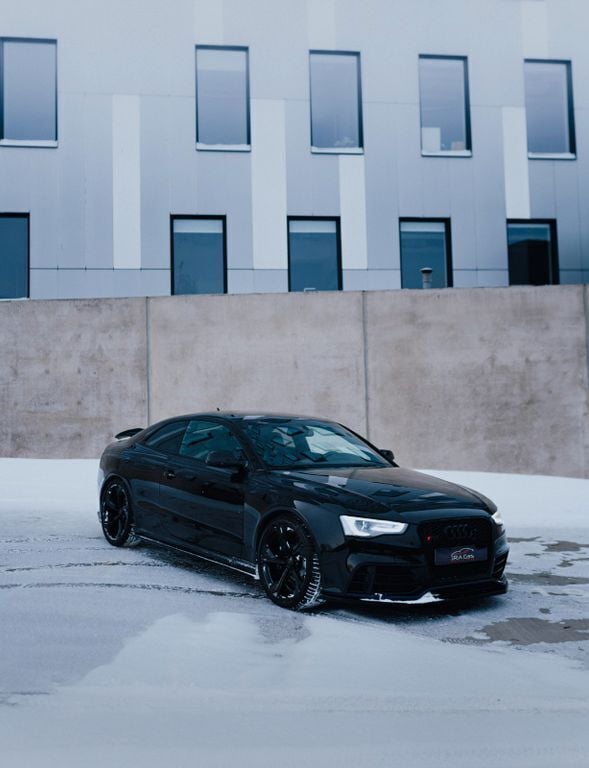 Schwarz Gebraucht 2013 Audi RS5 Sport | 25.900 € (Fairer Preis) - Bild 1/4