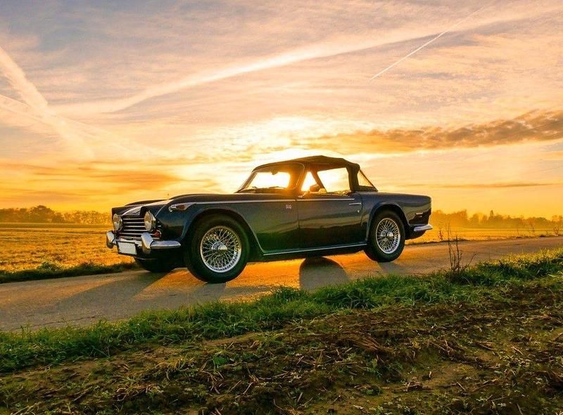 Blau Gebraucht 1968 Triumph TR5 Cabrio | 29.900 € - Bild 1/4