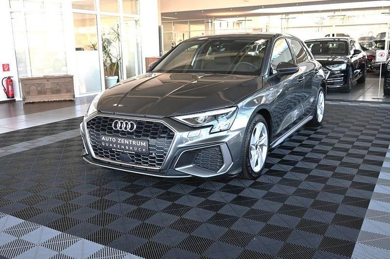Gebraucht Audi A3 S-Line 150 PS (110 kW) 2022 Grau Limousine