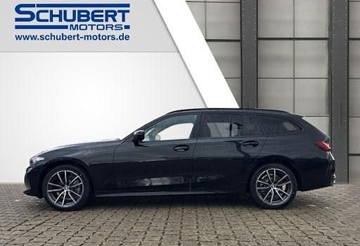 Neu BMW 320 Shadowline 190 PS (139 kW) 2025 Schwarz Kombi