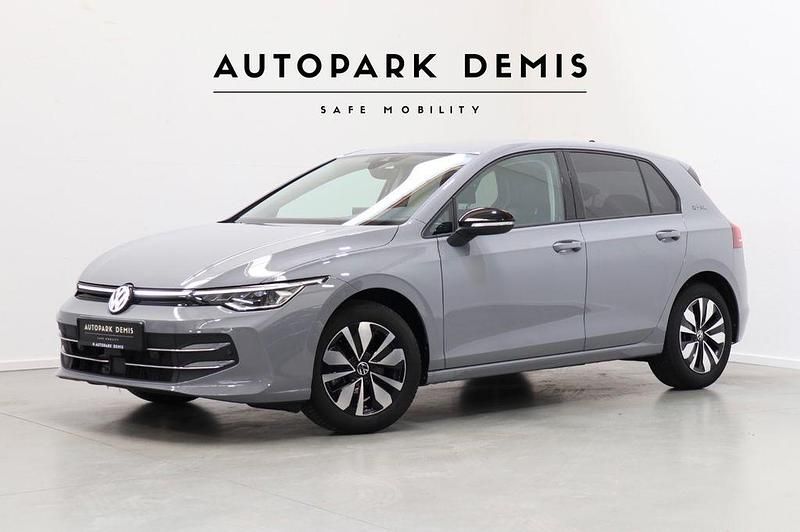 Grau Gebraucht 2024 VW Golf VIII Goal Limousine | 27.285 € (Superpreis) - Bild 1/4