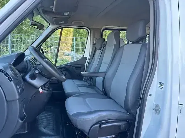 Używany Renault Master 110 KM (80 kW) 2019 Biały Minivan