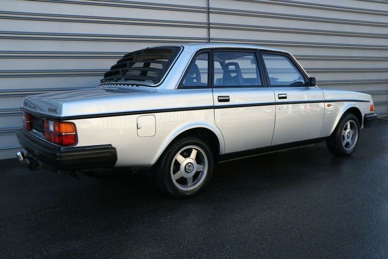 Gebraucht Volvo 240 101 PS (74 kW) 1985 Silber metallic Limousine