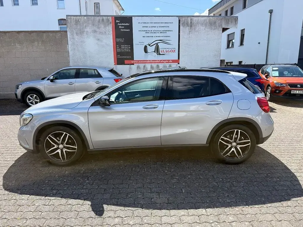 Gebraucht Mercedes GLA220 177 PS (130 kW) 2015 Silber SUV