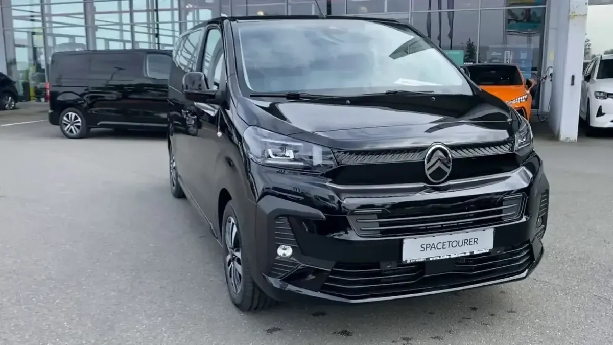 Neu Citroën Spacetourer 179 PS (131 kW) 2026 Schwarz Van / Kleinbus
