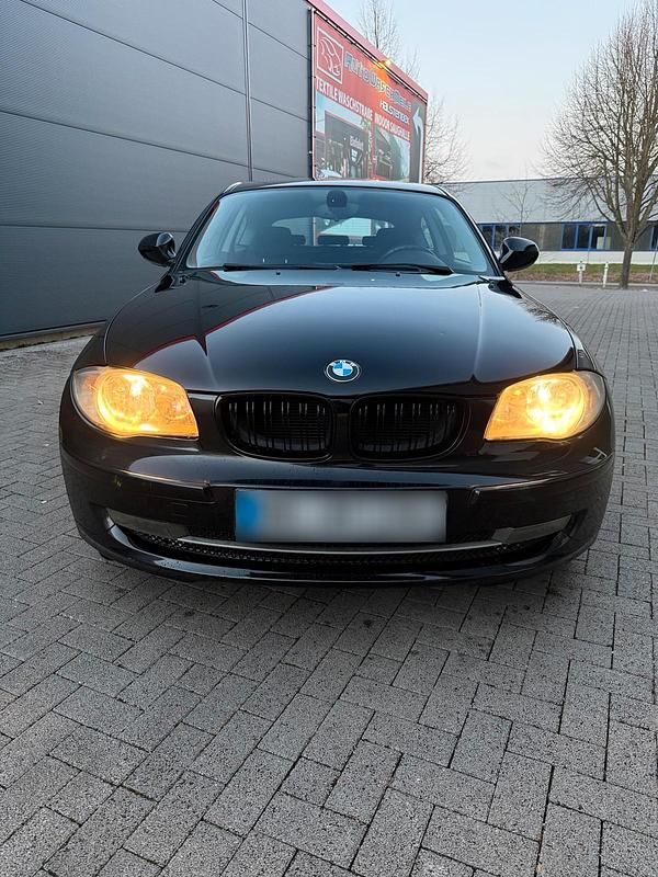 Gebraucht BMW 116 136 PS (100 kW) 2011 Schwarz Kleinwagen