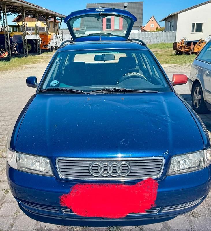Gebraucht Audi A4 125 PS (91 kW) 1998 Blau Kombi