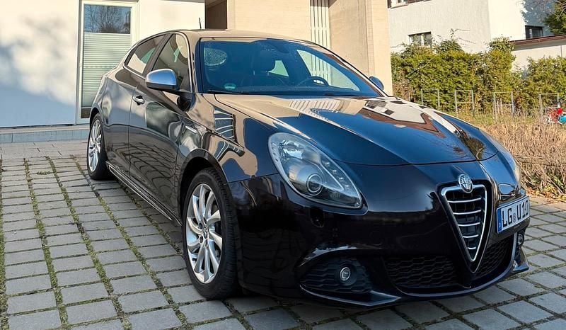 Gebraucht Alfa Romeo Giulietta Turismo 170 PS (125 kW) 2012 Schwarz Kleinwagen