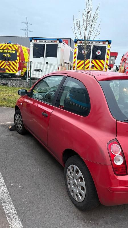 Gebraucht Nissan Micra 65 PS (47 kW) 2008 Rot Kleinwagen