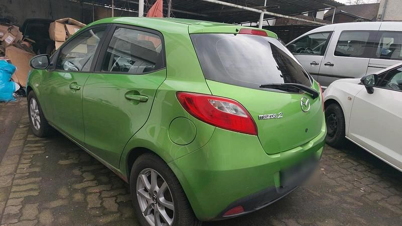Gebraucht Mazda 2 91 PS (66 kW) 2009 Grün Kleinwagen