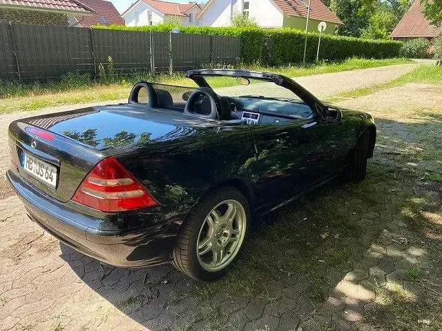 Gebraucht Mercedes SLK200 163 PS (119 kW) 2000 Schwarz Cabrio