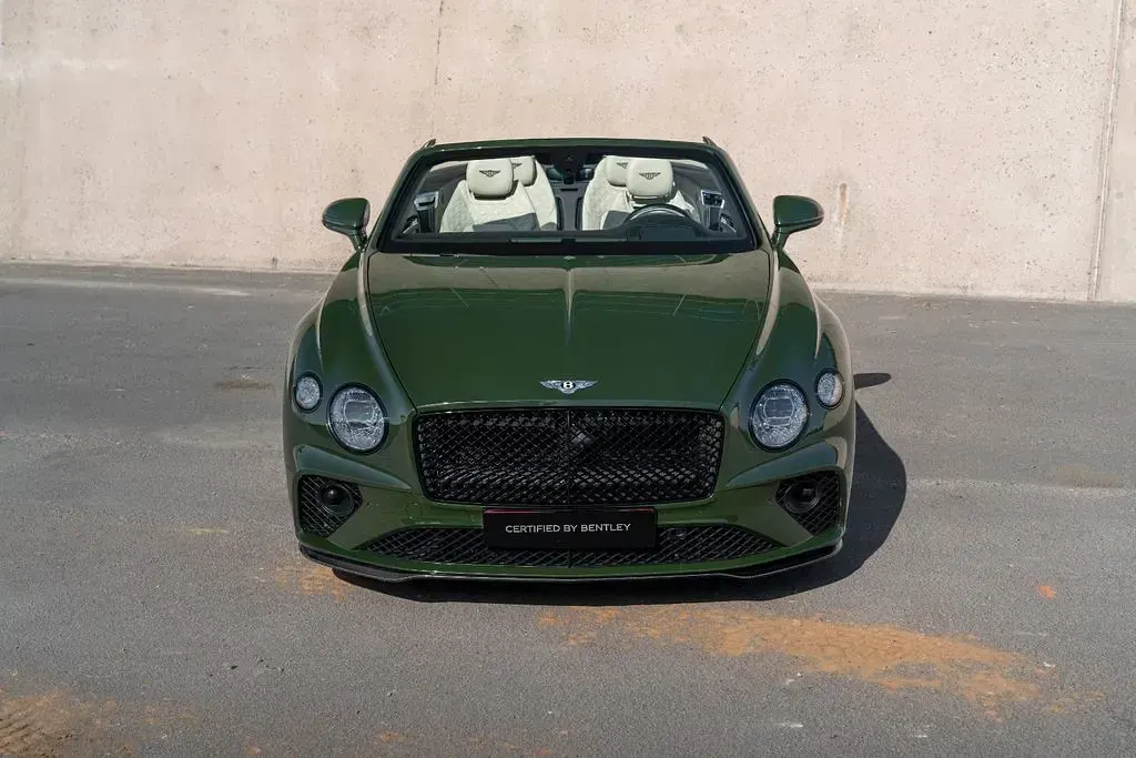 Gebraucht Bentley Continental GT Convertible 551 PS (405 kW) 2022 Grün Cabrio
