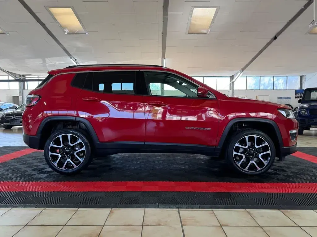Second-hand Jeep Compass Limited 170 CP (125 kW) 2017 Roșu SUV