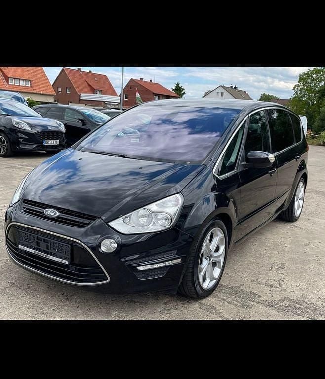 Schwarz Gebraucht 2012 Ford S-MAX Titanium Van / Kleinbus | 5.200 € (Superpreis) - Bild 1/4