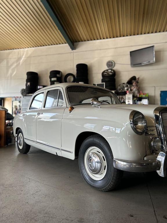 Gebraucht Mercedes 190 75 PS (55 kW) 1957 Weiß Limousine