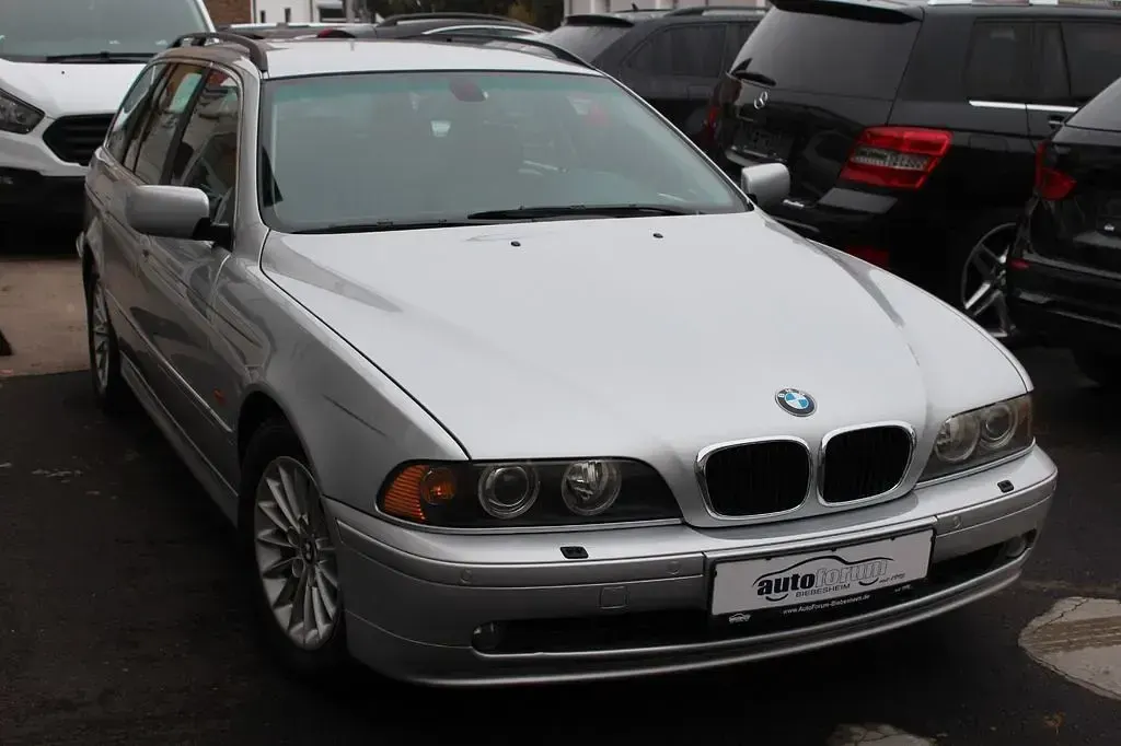 Gebraucht BMW 530 231 PS (169 kW) 2002 Grau Kombi