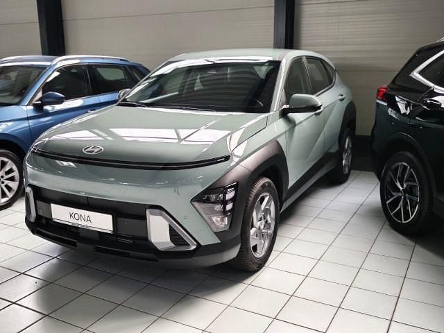 Gebraucht Hyundai Kona Select 139 PS (102 kW) 2025 Gruen SUV