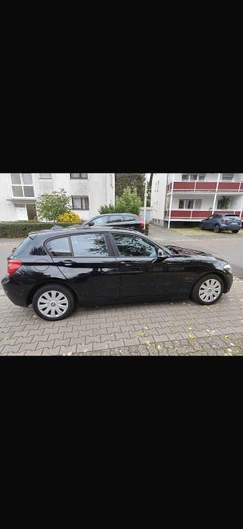 Gebraucht BMW 114 102 PS (75 kW) 2014 Schwarz Kleinwagen