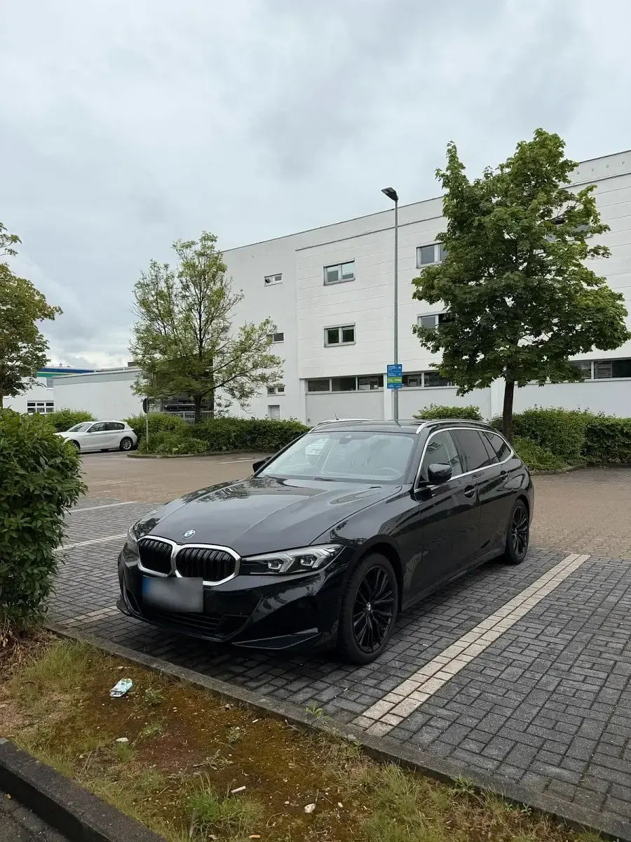 Gebraucht BMW 318 150 PS (110 kW) 2023 Schwarz Kombi