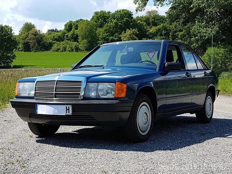 Gebraucht Mercedes 190 90 PS (66 kW) 1983 Blau Limousine