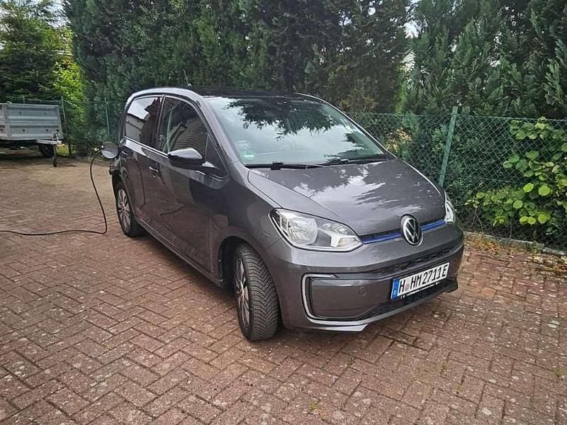 Grau Gebraucht 2022 VW e-up! Style Kleinwagen | 14.500 € (Guter Preis) - Bild 1/4