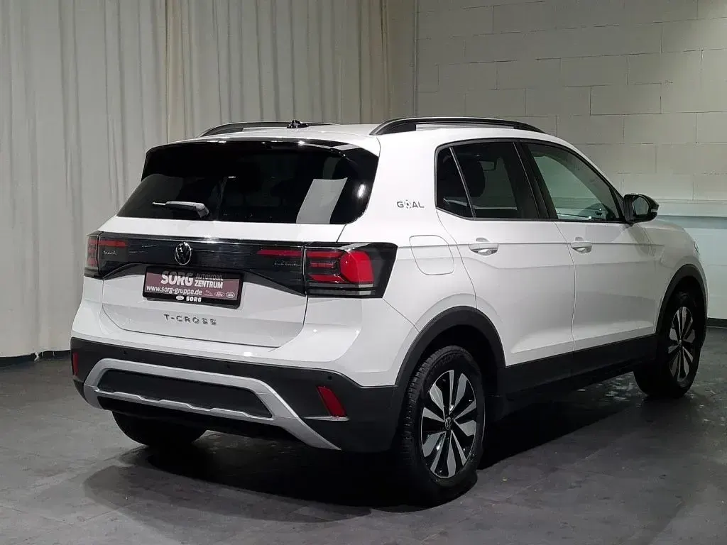 Gebraucht VW T-Cross Goal 95 PS (69 kW) 2025 Weiß, pure white SUV
