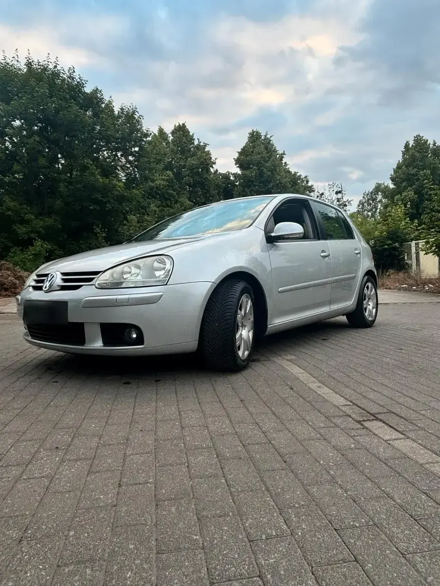 Gebraucht VW Golf V 116 PS (85 kW) 2007 Silber Kleinwagen