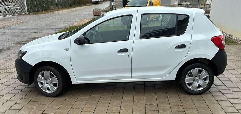Gebraucht Dacia Sandero Essentiel 75 PS (55 kW) 2014 Weiß Limousine