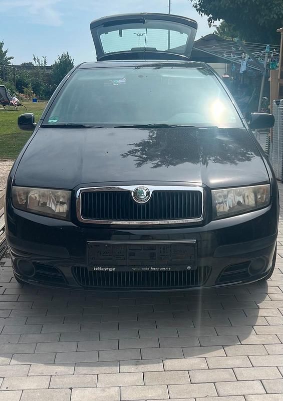 Schwarz Gebraucht 2007 Skoda Fabia Kleinwagen | 600 € (Superpreis) - Bild 1/4