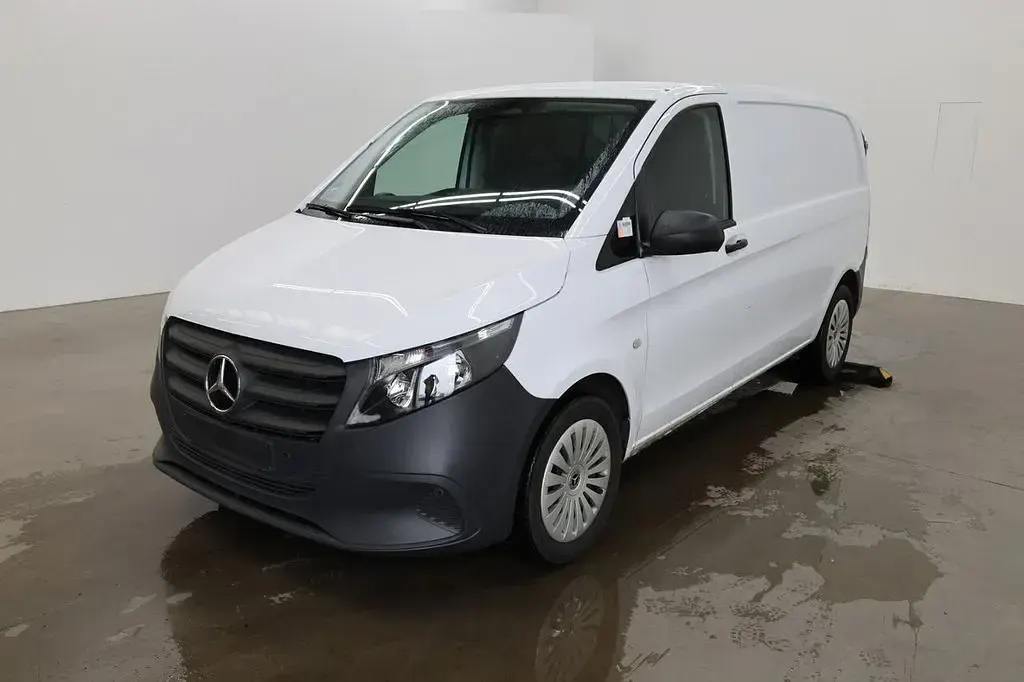 Gebraucht Mercedes Vito 136 PS (100 kW) 2024 Arktikweiß Van