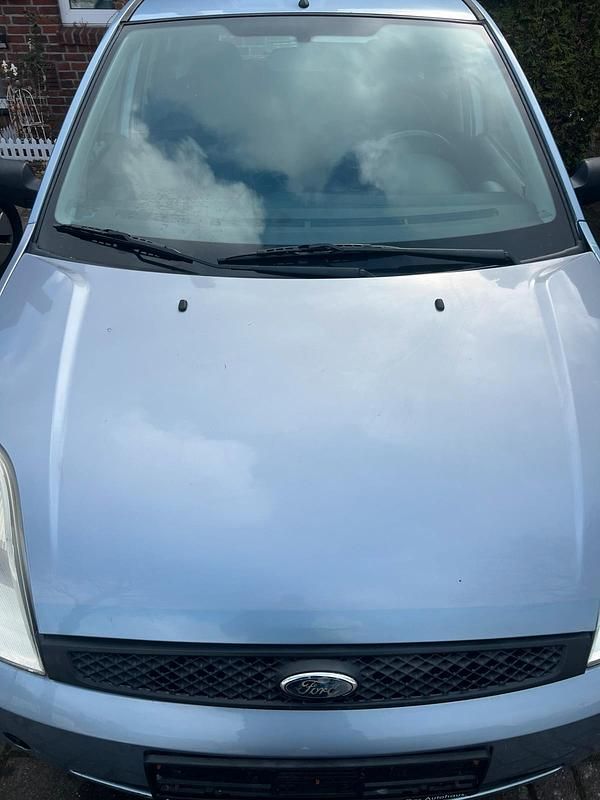 Gebraucht Ford Fiesta 80 PS (58 kW) 2005 Blau Kleinwagen