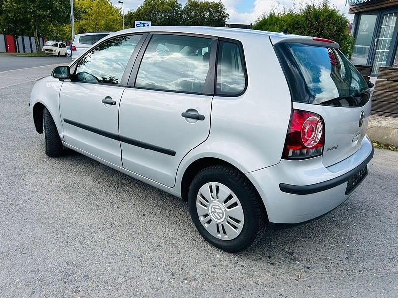 Gebraucht VW Polo Trendline 64 PS (47 kW) 2007 Silber Kleinwagen