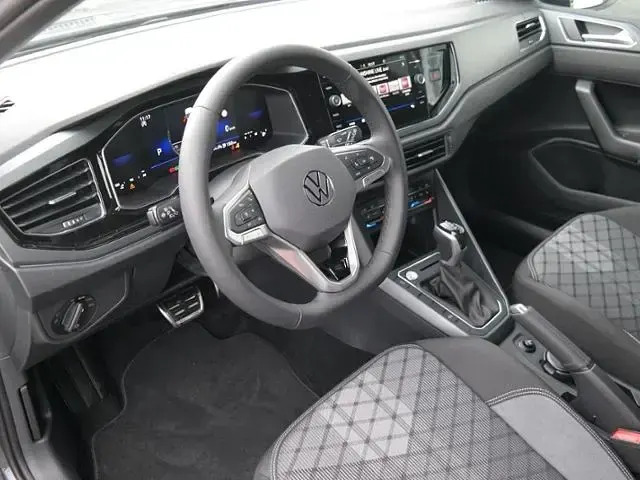 Neu VW Taigo R-line 116 PS (85 kW) 2025 Rauchgrau metallic SUV