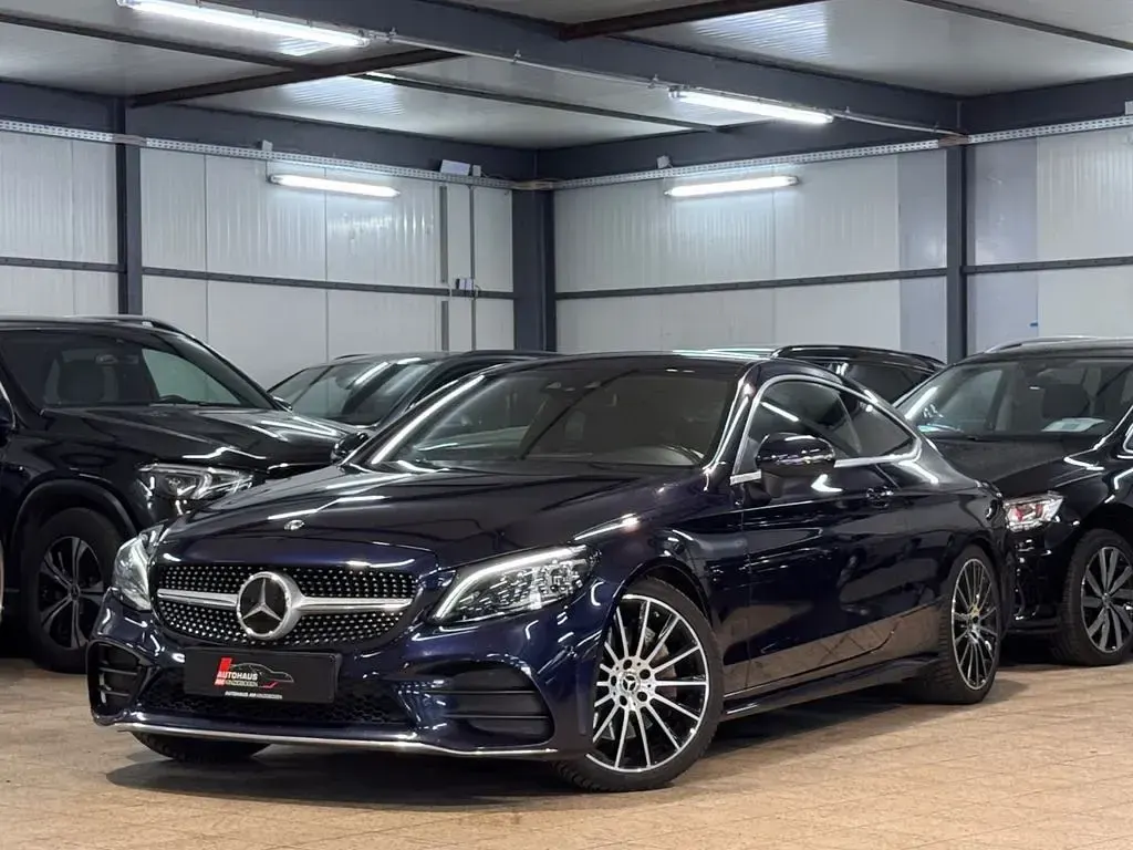 Gebraucht Mercedes C300 AMG 258 PS (189 kW) 2019 Blau Coupé