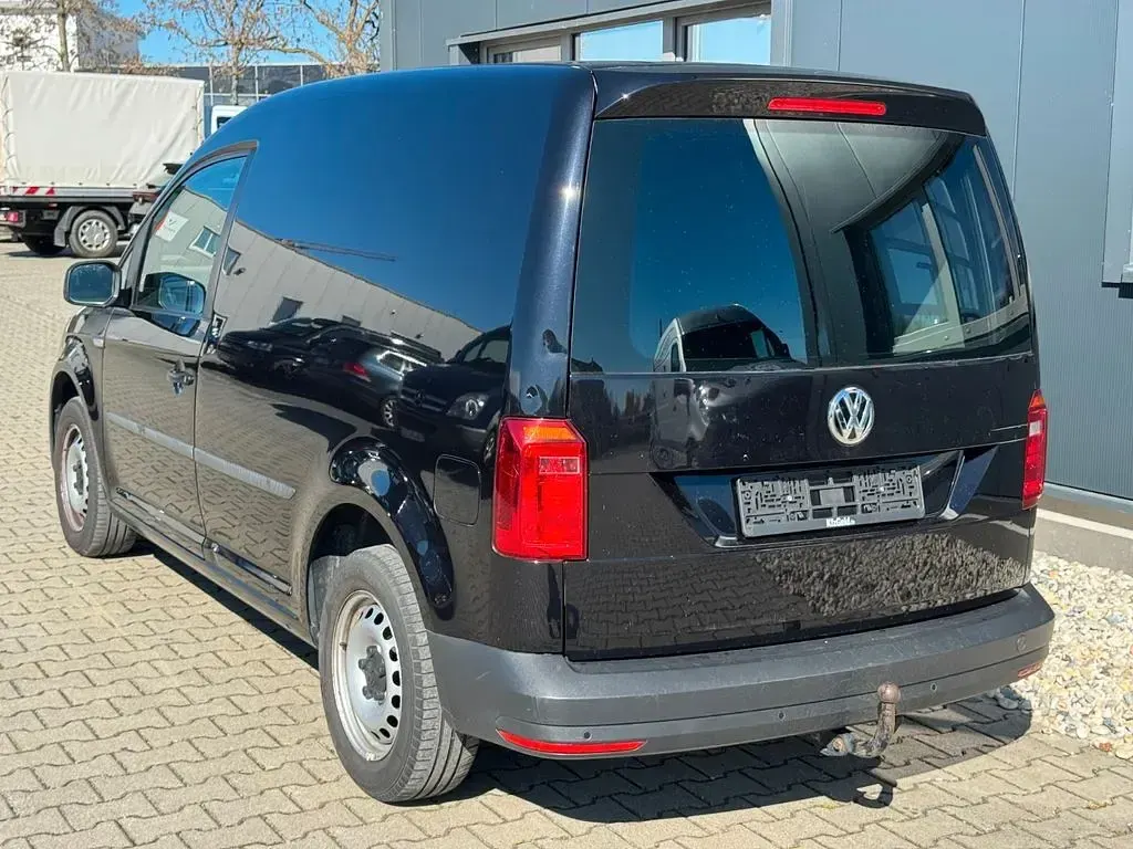 Gebraucht VW Caddy 102 PS (75 kW) 2020 Schwarz Van / Kleinbus