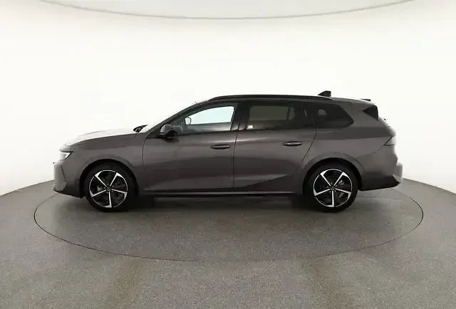 Używany Opel Astra 110 KM (80 kW) 2025 Szary Hatchback