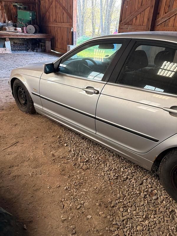 Gebraucht BMW 323 170 PS (125 kW) 2000 Silber Limousine