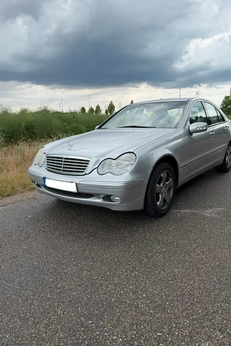 Gebraucht Mercedes C320 218 PS (160 kW) 2000 Silber Limousine