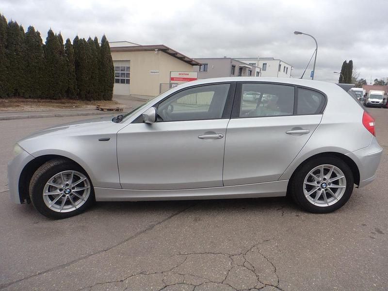 Gebraucht BMW 116 Sport Line 122 PS (89 kW) 2010 Silber Kleinwagen