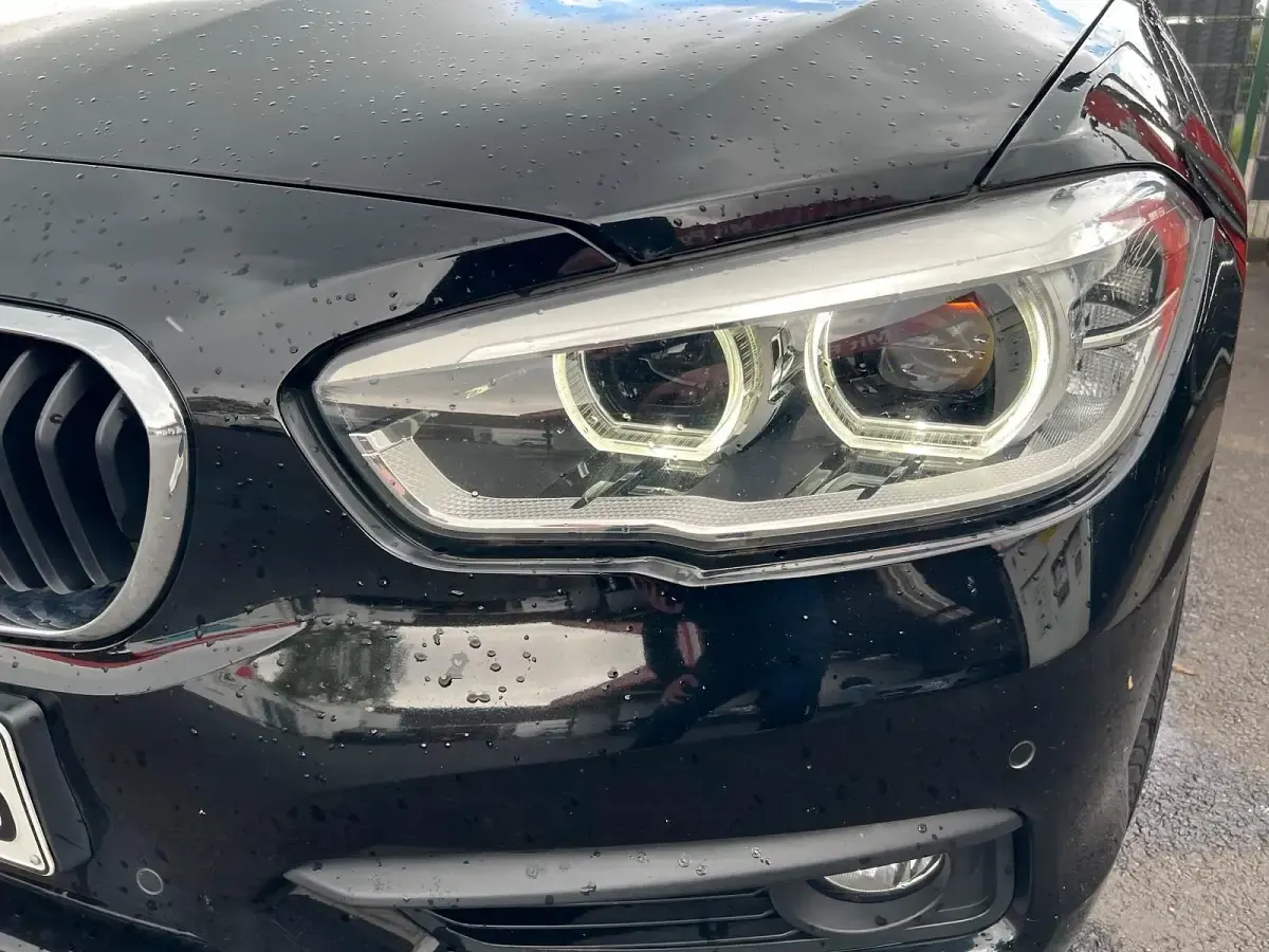 Gebraucht BMW 118 Advantage 136 PS (100 kW) 2018 Schwarz Kleinwagen
