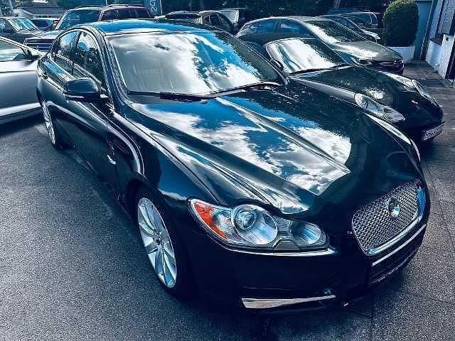 Grün Gebraucht 2010 Jaguar XF Limousine | 6.650 € (Superpreis) - Bild 1/4