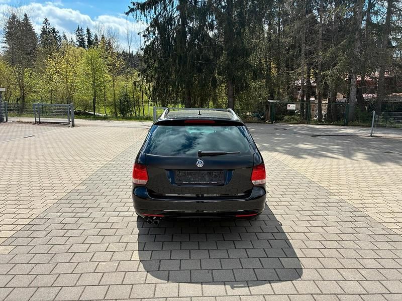 Gebraucht VW Golf VI 122 PS (89 kW) 2011 Schwarz Kleinwagen